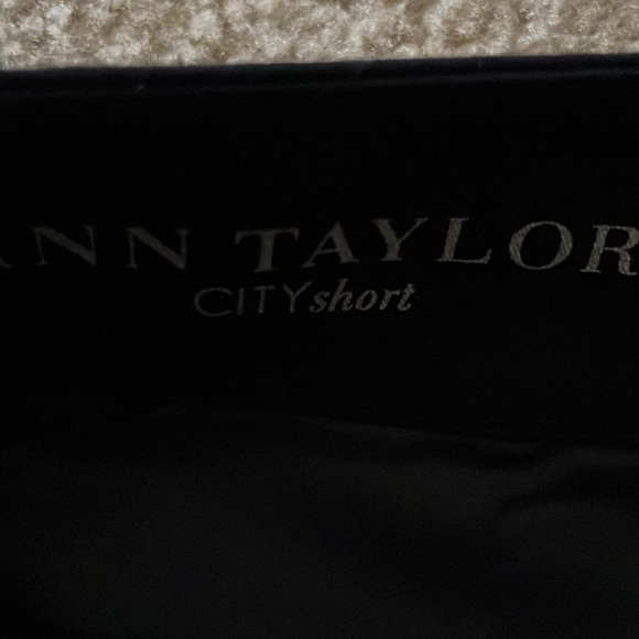 Ann Taylor short - New - Picture 2 of 5